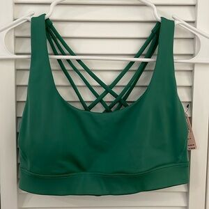 VS Essential Strappy Sports Bra